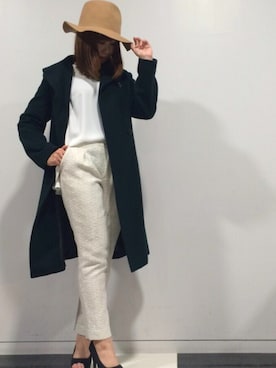 「ツイードパンツ」｜「アイテム（チェスターコート）」を使った、eeeさん（レディース・157cm）の春コーディネート