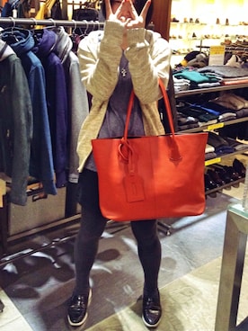 「アイテム（トートバッグ、オレンジ系）」を使った、Mizuki Takahashiさん（レディース・158cm）の春コーディネート