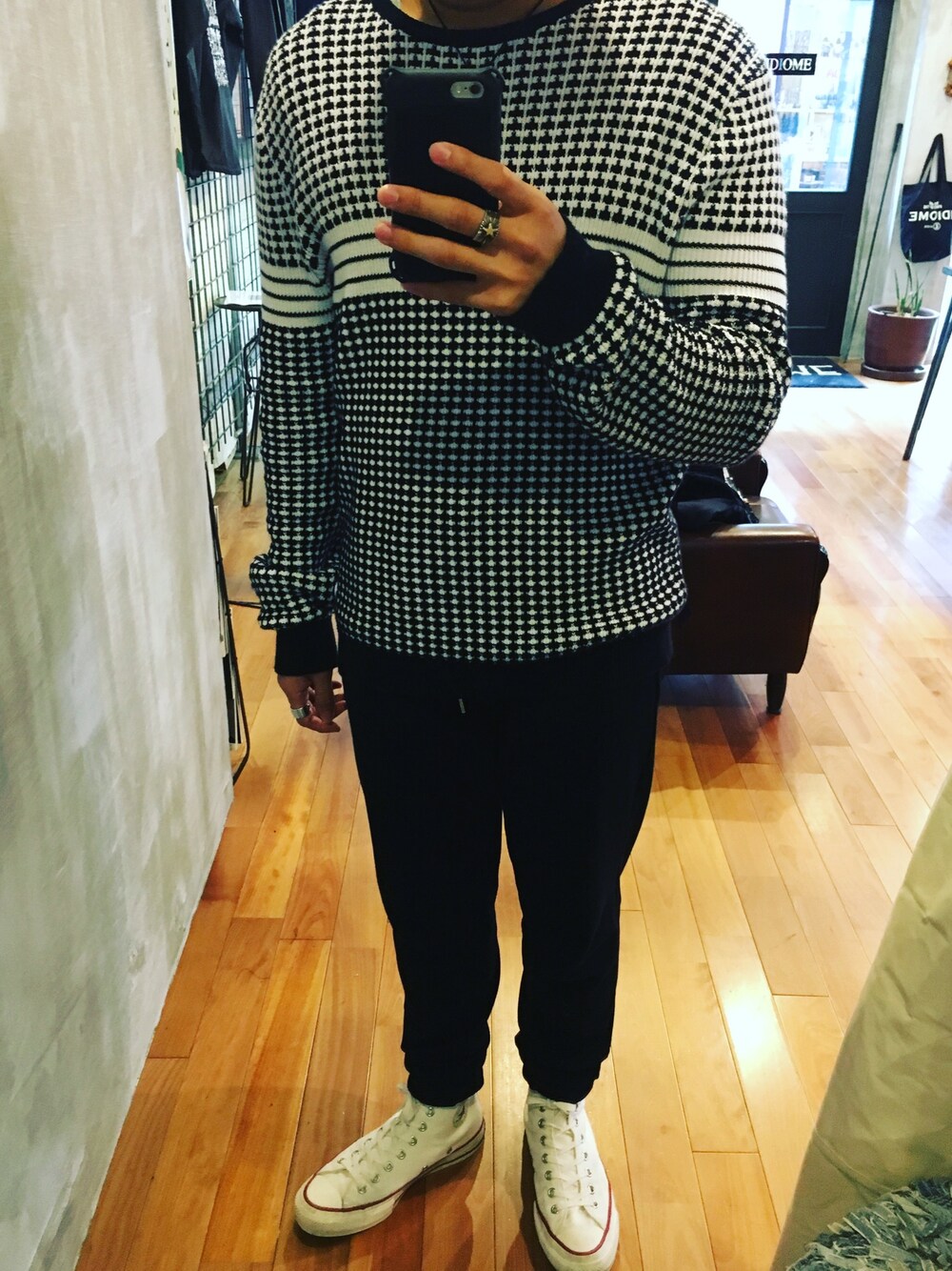 「秋のコーデ、ラフ、carven、CONVERSE ADDICT、converse、indian jewelry、Accessories、jillplatner、ニット」｜「CARVENのアイテム（ニット/セーター、その他）」を使った、TETSUITIROUさん（メンズ・164cm）の秋コーディネートの1枚目の写真