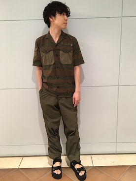 「off white（オフホワイト）のアイテム」を使った、fujisakiさん（メンズ・172cm）の春コーディネート