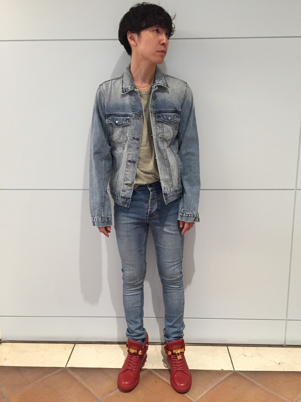 「ksubi、Buscemi、2016AW」｜「KSUBIのアイテム（デニムジャケット、ブルー系）」を使った、fujisakiさん（メンズ・172cm）の夏コーディネートの1枚目の写真