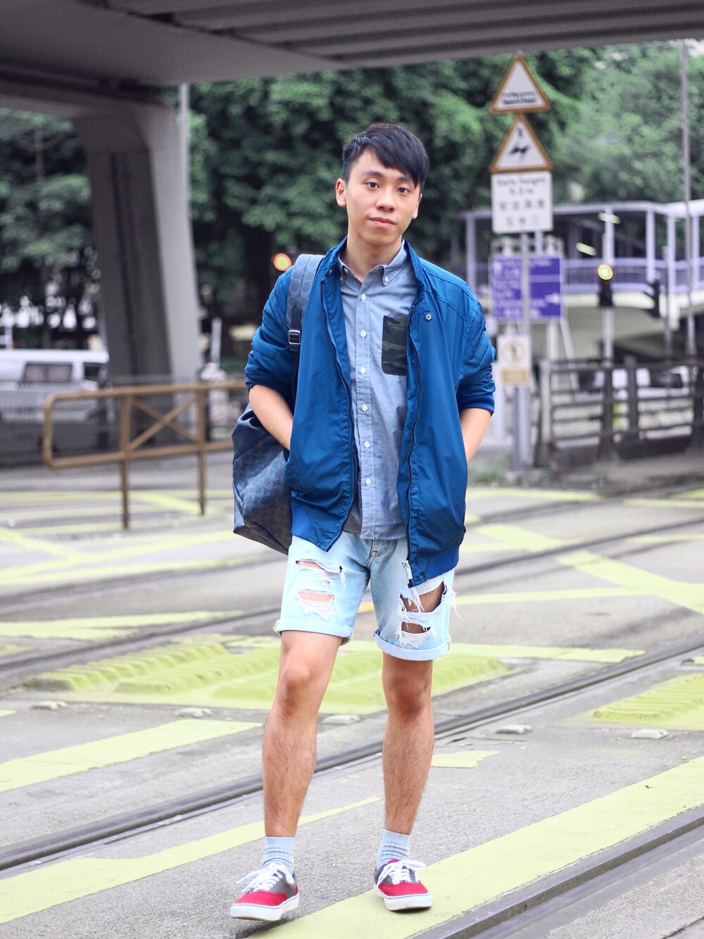 「VANSのアイテム（スニーカー、レッド系）」を使った、Danielさん（メンズ・170cm）の夏コーディネートの1枚目の写真