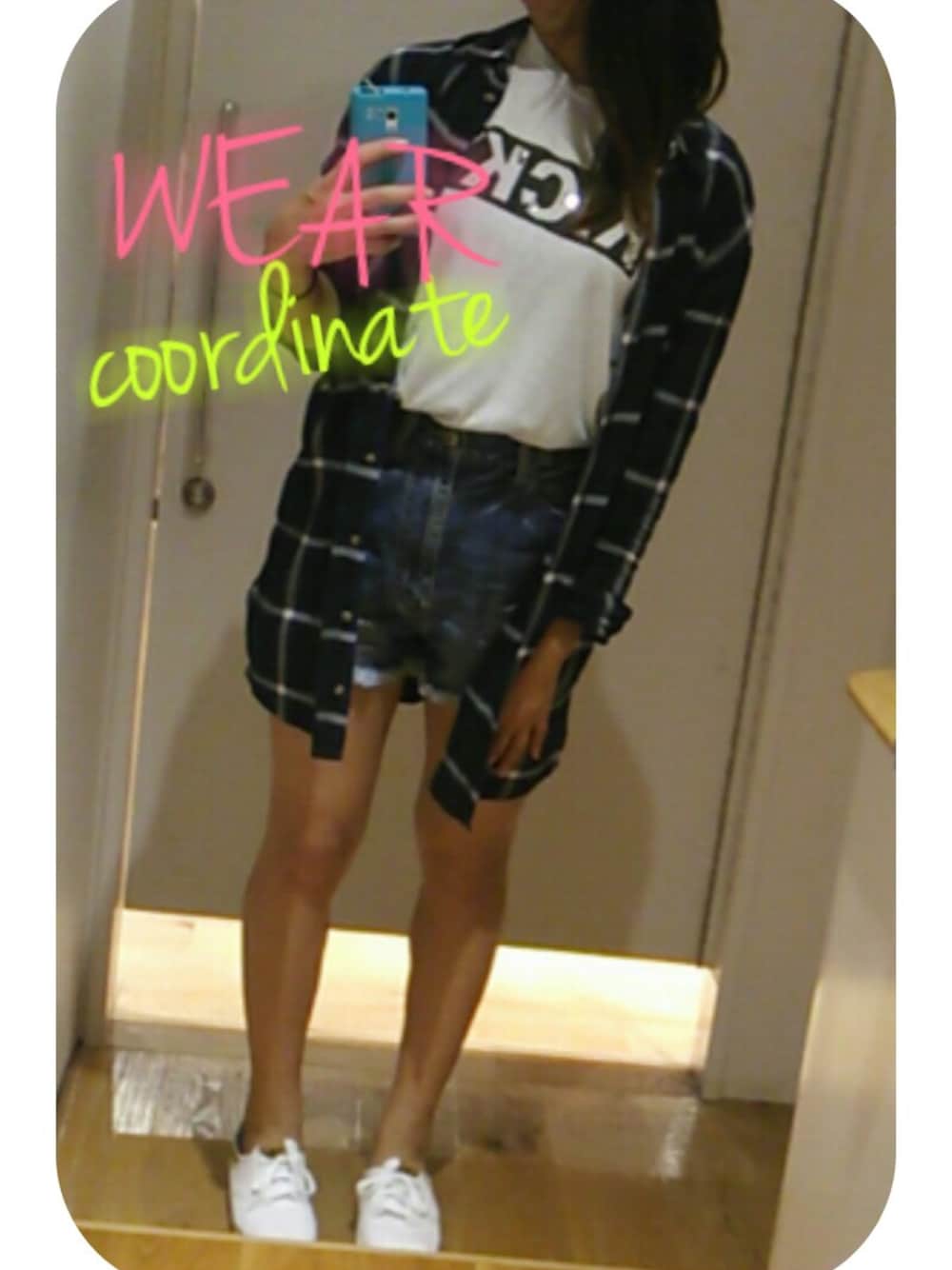 「シャツワンピ、ショーパン、JEANASiS」｜「JEANASISのUSEDデニムショートパンツ/541807（デニムパンツ、ブルー系）」を使った、yurina*さん（レディース・158cm）の秋コーディネートの1枚目の写真