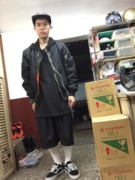 「Slightly Numb（スライトリーナム）のアイテム（帽子）」を使った、吳さん（メンズ・168cm）の夏コーディネート