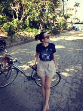 「アイテム（その他シューズ、グレー系）」を使った、dora1128さん（レディース・166cm）の春コーディネート