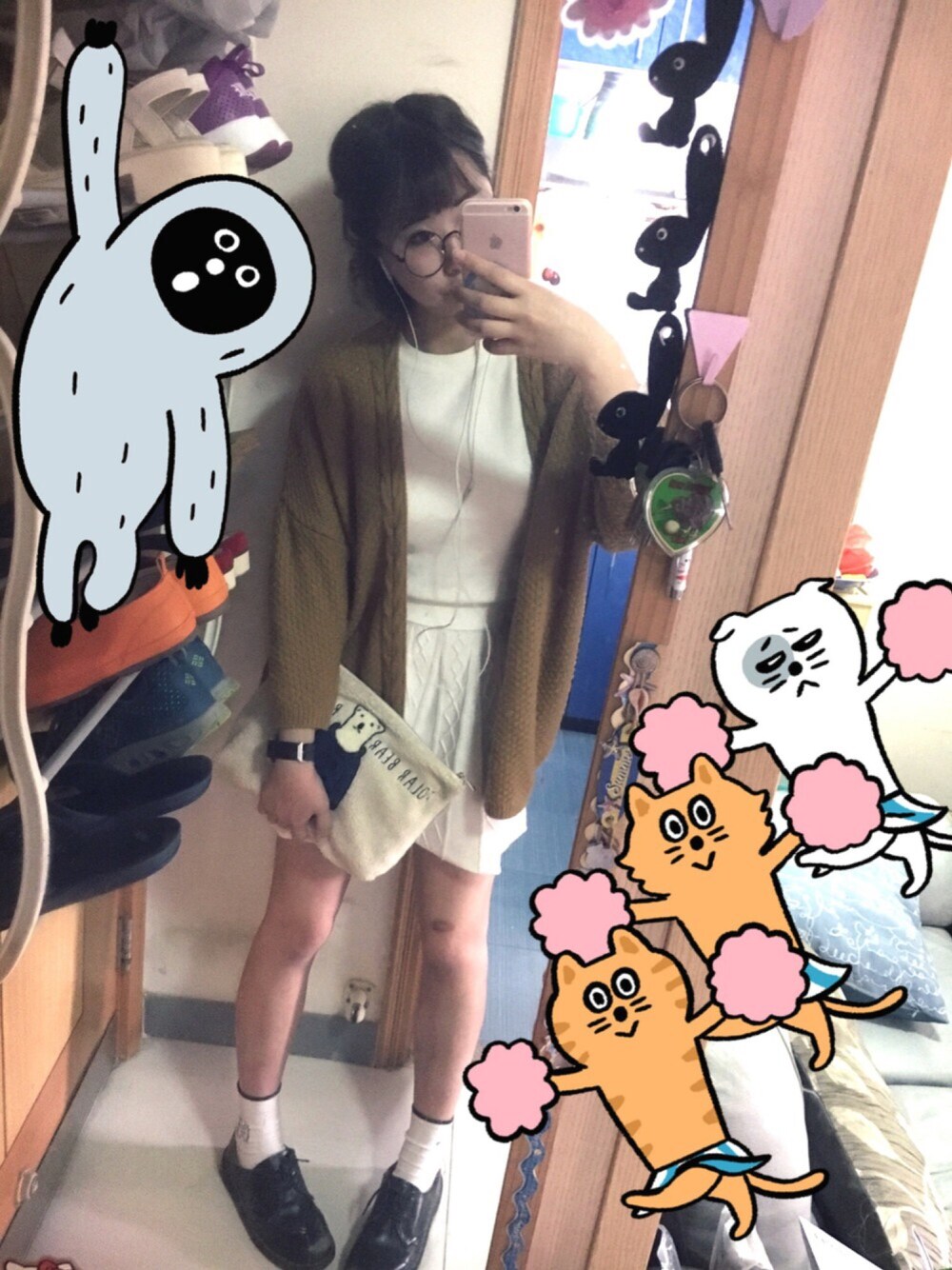 「autumn look、school」｜「SLOWのアイテム（アナログ腕時計、ブラック系）」を使った、keyCさん（レディース・163cm）の秋コーディネートの1枚目の写真