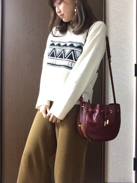 「アイテム（アナログ腕時計、ピンク系）」を使った、yuukiさん（レディース・157cm）の冬コーディネート