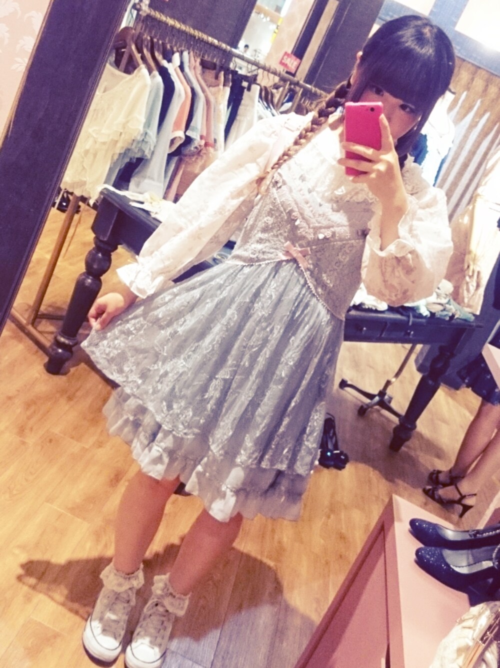 「コンバース、古着MIX、フェアリー」｜「アイテム（シャツ/ブラウス、ホワイト系）」を使った、なっぴさん（レディース・155cm）の夏コーディネートの1枚目の写真