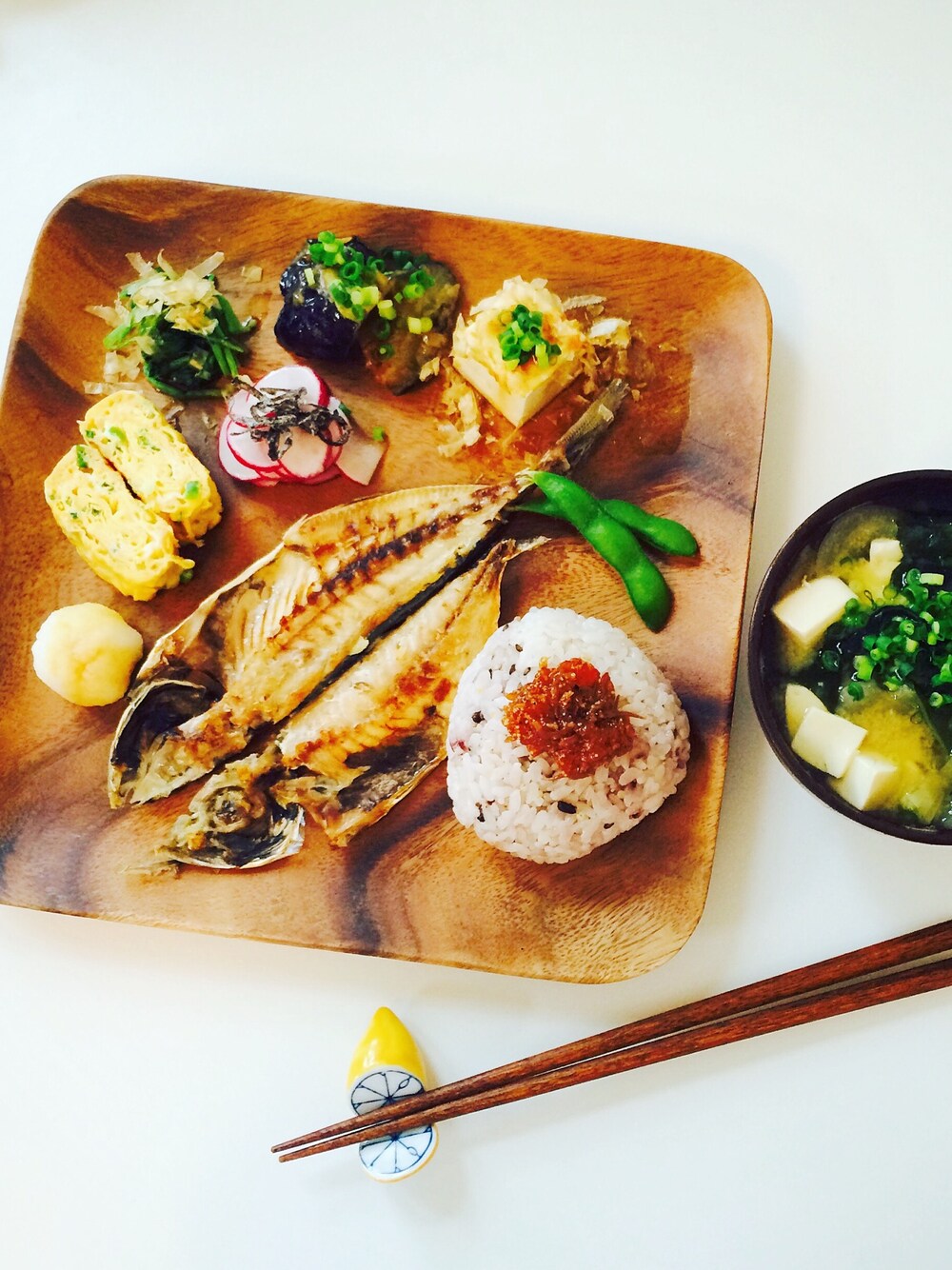 「朝ごはん、おうちスタイル、おなかすいた、リラックス」｜「無印良品のアイテム（カトラリー、ブラウン系）」を使った、ゆさん（レディース・155cm）の夏コーディネートの1枚目の写真