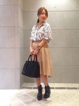 「アイテム（レインシューズ）」を使った、nano・universe 福岡 STAFFさん（レディース・160cm）の夏コーディネート