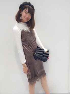 「アイテム（クラッチバッグ）」を使った、ま つ ゆ か ◡̈*さん（レディース・166cm・10代）の秋コーディネート