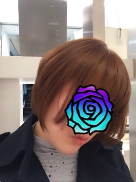 「金髪ショート」｜「アイテム（ピーコート）」を使った、柘植沙耶さん（レディース・166cm）の春コーディネート