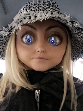 「LANVIN（ランバン）のアイテム（帽子）」を使った、Elizabeth Kozerskyさん（レディース・160cm）の夏コーディネート