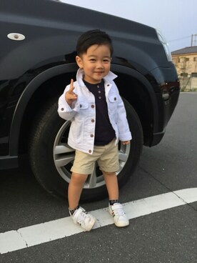 「babygap」｜「アイテム（チノパンツ）」を使った、ibuibuさん（キッズ・90cm）の春コーディネート