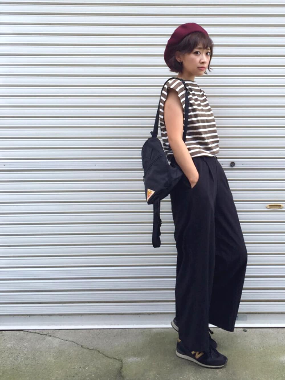 「オトナカジュアル、ゆるコーデ、ootd、秋コーデ、ワイドパンツ、ベレー帽、ラフ、Doシンプル部、シンプル、シンプルコーデ」｜「WEGOのWEGO/フェルトベレー（ハンチング/ベレー帽、レッド系）」を使った、𝙔𝙐𝙆𝙄さん（レディース・161cm）の夏コーディネートの1枚目の写真
