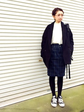 「THE EMPORIUM（ジエンポリアム）のアイテム（スカート）」を使った、𝙔𝙐𝙆𝙄さん（レディース・161cm）の秋コーディネート