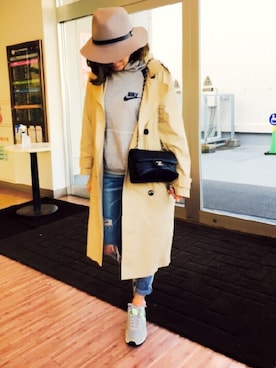 「AIR MAX」｜「アイテム（トレンチコート）」を使った、BERAさん（レディース・158cm）の冬コーディネート