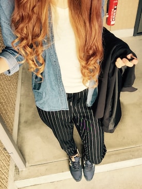 「ペタンコ靴」｜「アイテム（スラックス）」を使った、Nさん（レディース・163cm）の春コーディネート