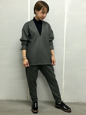 「08sircus（ゼロエイトサーカス）のアイテム」を使った、Fujiwara Shokoさん（レディース・162cm）の秋コーディネート