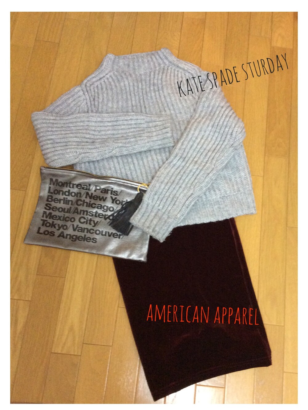 「アメリカンアパレル、アメアパ、American Apparel、クラッチバッグ、クラッチ、首つまりニット、グレーニット」｜「KATE SPADE SATURDAYのアイテム（ニット/セーター、グレー系）」を使った、Midori  Neoさん（レディース・170cm）の冬コーディネートの1枚目の写真