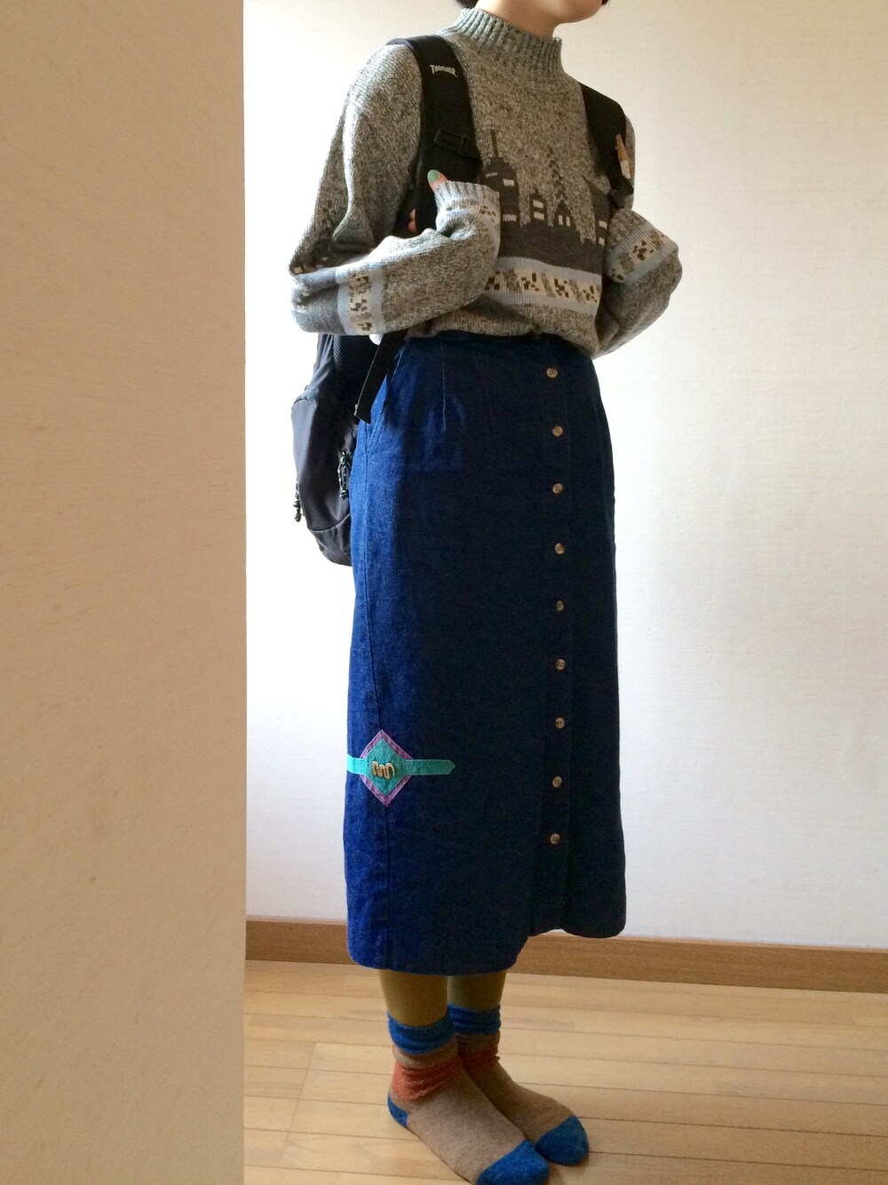 「vintage、THRASHER、fashion、くつした」｜「THRASHERのアイテム（バックパック/リュック、ブラック系）」を使った、shioriさん（レディース・165cm）の冬コーディネートの1枚目の写真