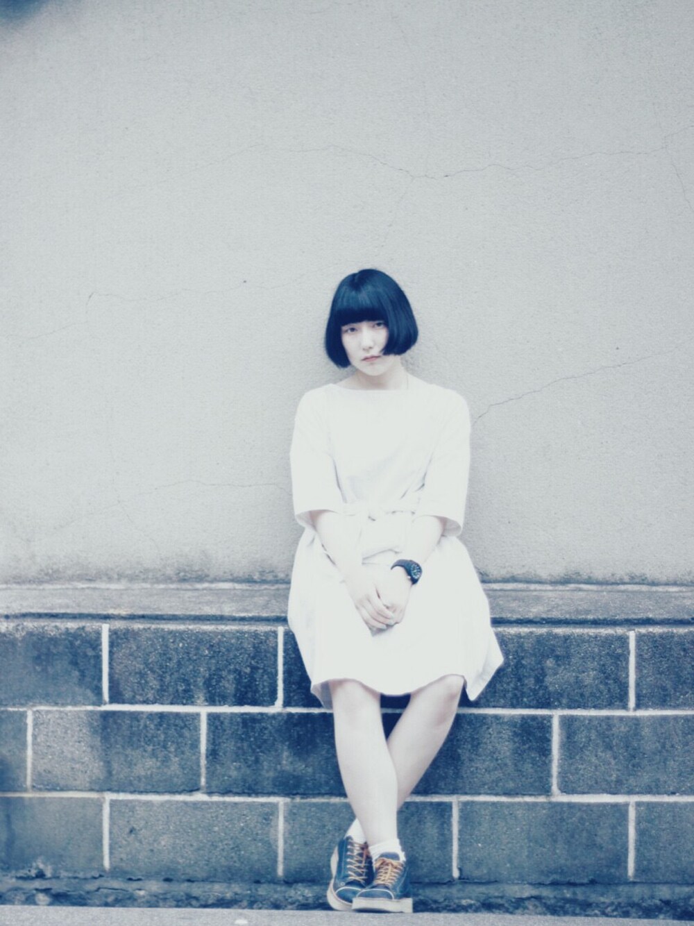 「studioclip、adidas、一眼レフ、靴下屋」｜「studio CLIPのアイテム（ワンピース、ホワイト系）」を使った、shioriさん（レディース・165cm）の夏コーディネートの1枚目の写真