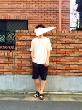 「アイテム（バングル/リストバンド）」を使った、Tuさん（メンズ・175cm・20代）の夏コーディネート