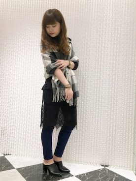 「OSMOSIS（オズモーシス）のアイテム（ポンチョ）」を使った、OSMOSIS天王寺ミオ店さん（レディース・167cm）の秋コーディネート