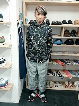 「STORES.jp（ストアーズドットジェーピー）のアイテム（シャツ/ブラウス）」を使った、yusuke さん（メンズ・170cm）の秋コーディネート