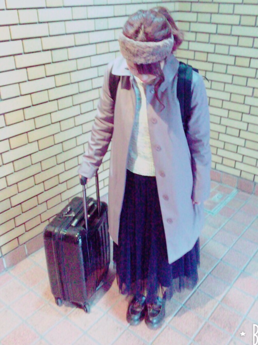 「旅行」｜「Kastaneの【Kastane】ファーヘアバンド（ヘアバンド、ブラウン系）」を使った、nachiさん（レディース・154cm）の秋コーディネートの1枚目の写真
