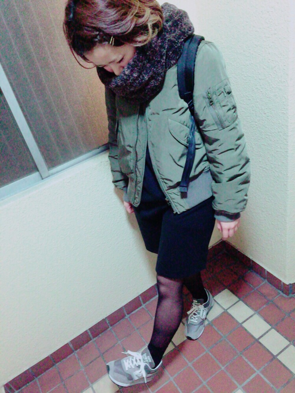「MA1、スヌード、M997」｜「NEW BALANCEのNew Balance/ニューバランス　M997                            （スニーカー、グレー系）」を使った、nachiさん（レディース・154cm）の冬コーディネートの1枚目の写真