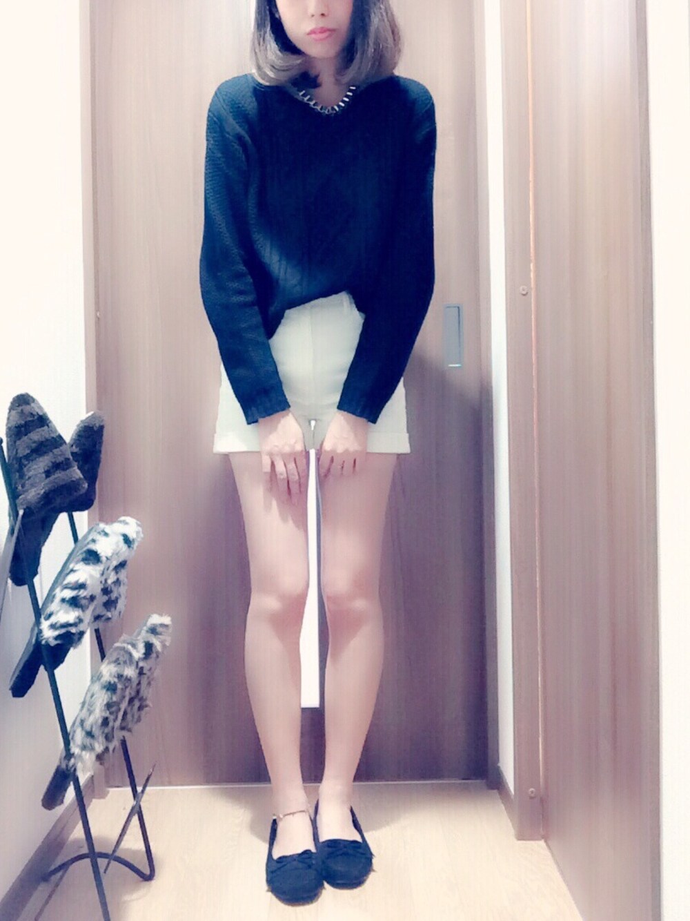 「モノトーン、モノトーンコーデ、シルバーアクセサリー、ボブ、ボブ女子、コーデュロイパンツ、ニット、お仕事コーデ、お仕事スタイル」｜「GUのアイテム（ニット/セーター、ブラック系）」を使った、CHIKAI💋さん（レディース・163cm）の秋コーディネートの1枚目の写真