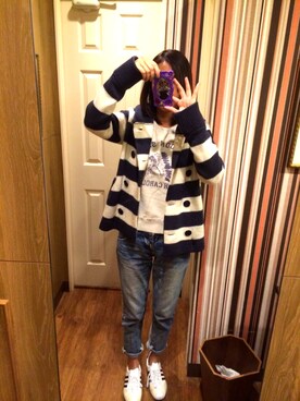 「TODAYFUL（トゥデイフル）のアイテム（カーディガン/ボレロ、ブルー系）」を使った、かずみさん（レディース・170cm）の冬コーディネート