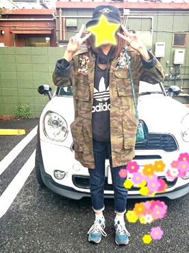 「adidas（アディダス）のアイテム（スウェット、ブラック系）」を使った、かずみさん（レディース・170cm）の冬コーディネート