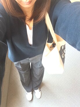「UNIQLO（ユニクロ）のアイテム（ニット/セーター、ブルー系）」を使った、かずみさん（レディース・170cm）の春コーディネート