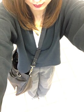 「UNIQLO（ユニクロ）のアイテム（ニット/セーター、ブルー系）」を使った、かずみさん（レディース・170cm）の春コーディネート