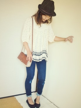 「ISBIT（アイズビット）のアイテム（トップス）」を使った、Shinoさん（レディース・160cm）の秋コーディネート