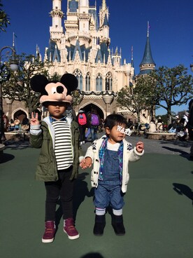 「ディズニーランド」｜「アイテム（サロペット/オーバーオール）」を使った、★accho★さん（キッズ・110cm）の秋コーディネート