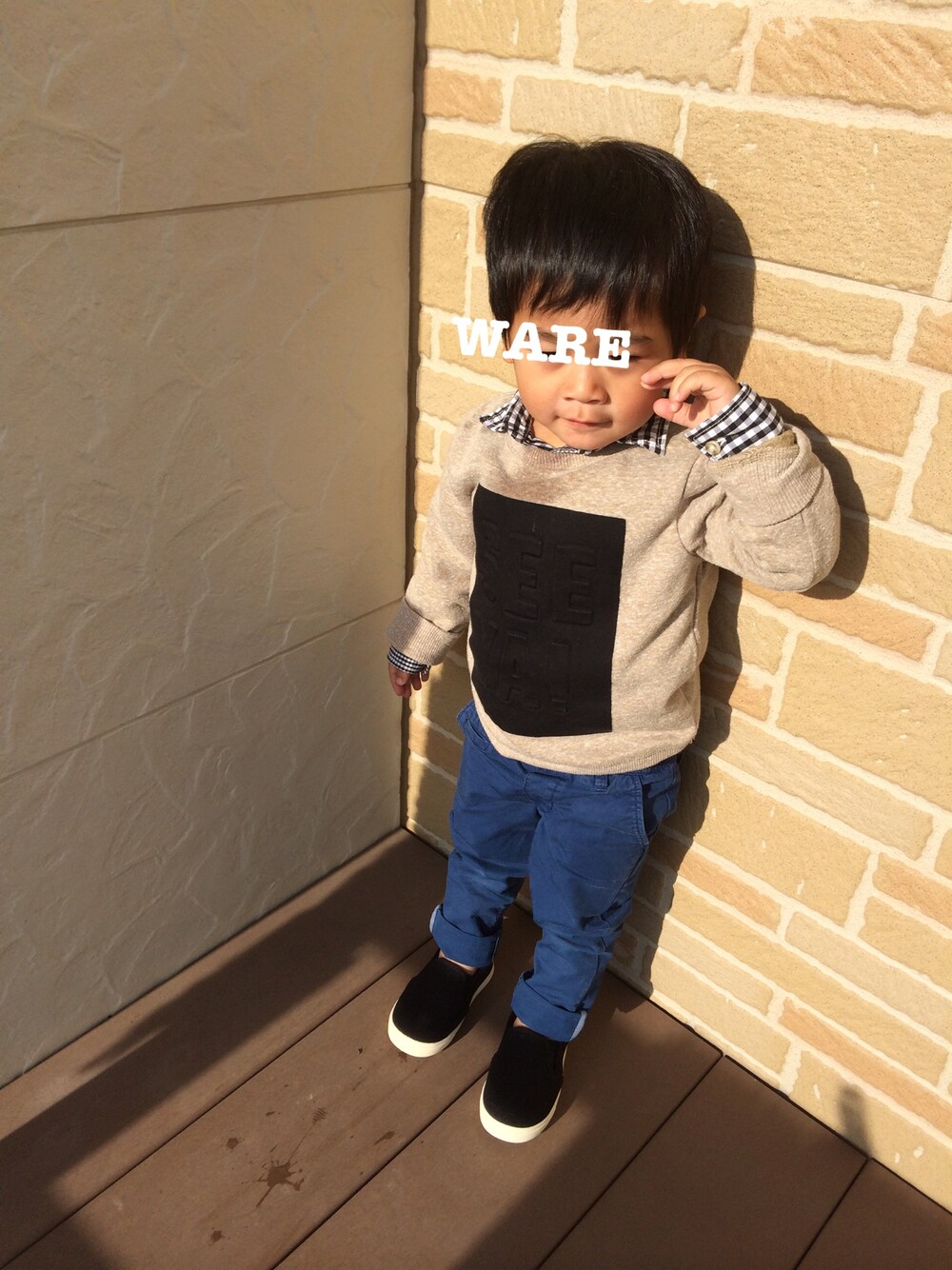 「キッズファッション、キッズコーデ、男の子、こどもコーデ、H&M、2歳、ギンガムチェック」｜「H&Mのアイテム（スウェット、ベージュ系）」を使った、★accho★さん（キッズ・110cm）の冬コーディネートの1枚目の写真