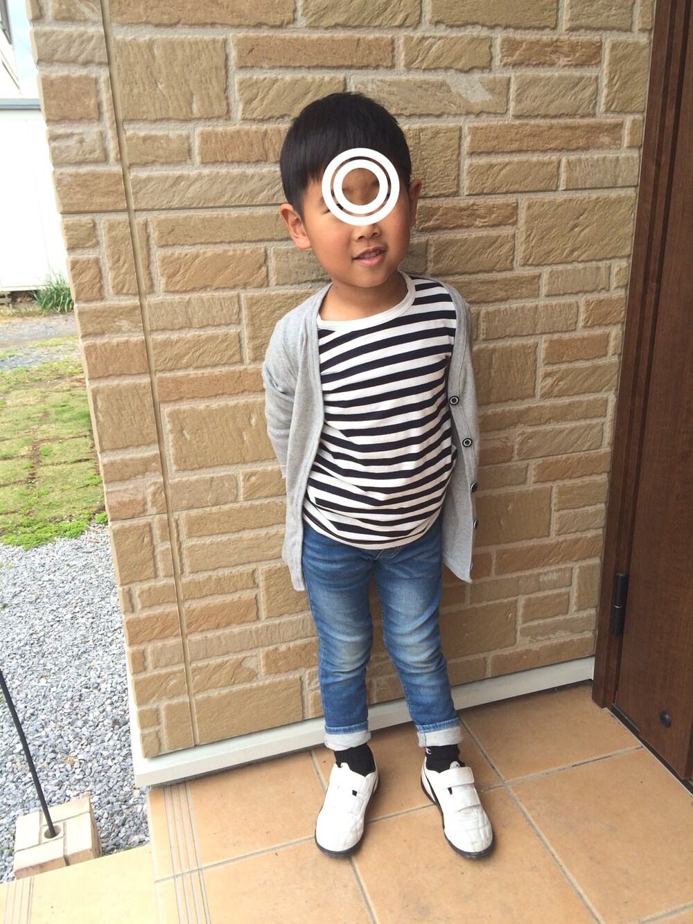 「kids、おとこのこ、シンプルコーデ、ボーダー、4歳、カーディガン」｜「韓国子供服のアイテム（カーディガン/ボレロ、グレー系）」を使った、★accho★さん（キッズ・110cm）の春コーディネートの1枚目の写真