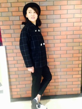 「ブラック×ホワイト」｜「アイテム（ピーコート）」を使った、miekoさん（レディース・164cm）の秋コーディネート