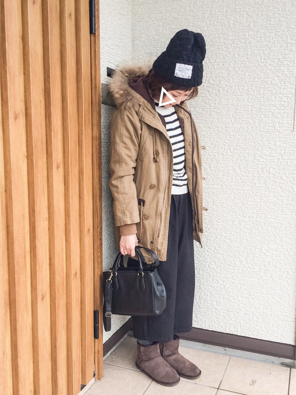 「モッズコート、ワイドパンツ、ムートンブーツ、パンツスタイル、冬、GU、WEARママ部」｜「しまむらのアイテム（その他パンツ、ブラック系）」を使った、もっさんさん（レディース・156cm）の冬コーディネートの1枚目の写真