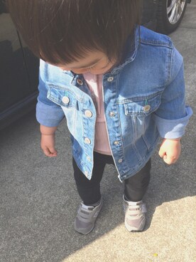 「ZARA KIDSのアイテム（デニムジャケット、ブルー系）」を使った、Cocoさん（キッズ・90cm）の冬コーディネート