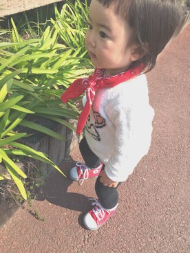 「ZARA KIDSのアイテム（ニット/セーター、ホワイト系）」を使った、Cocoさん（キッズ・90cm）の春コーディネート