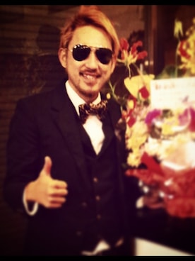 「アイテム（蝶ネクタイ）」を使った、オパさん（メンズ・173cm）の冬コーディネート