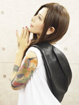 「MARTIN MARGIELA（マルタンマルジェラ）のアイテム（Tシャツ/カットソー、ホワイト系）」を使った、紫(MURASAKI)さん（レディース・167cm）の冬コーディネート