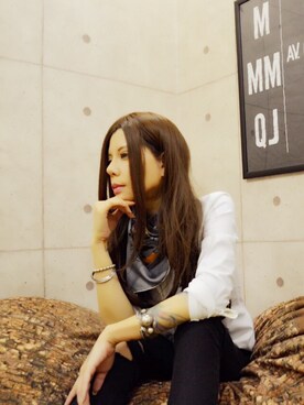 「Indian Jewelry（インディアンジュエリー）のアイテム（ブレスレット、シルバー系）」を使った、紫(MURASAKI)さん（レディース・167cm）の冬コーディネート