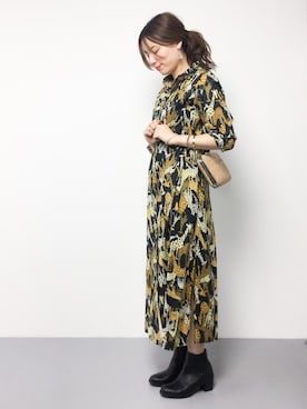 「TSURU（ツル）のアイテム（バッグ）」を使った、ぐっさんさん（レディース・166cm）の夏コーディネート