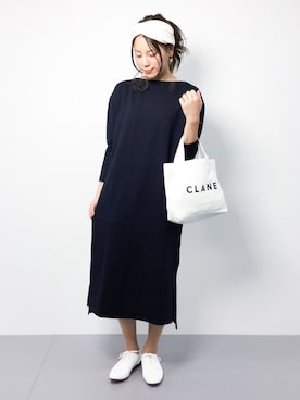 「アイテム（ドレスシューズ、ホワイト系）」を使った、ぐっさんさん（レディース・166cm）の秋コーディネート