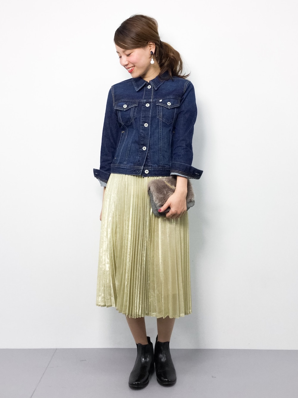 「EDWINのデニムジャケット（デニムジャケット、ブルー系）」を使った、ぐっさんさん（レディース・166cm）の秋コーディネートの1枚目の写真